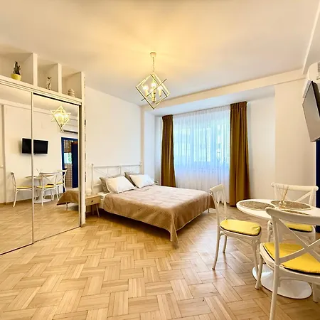 Апартаменты Elada Near Cismigiu Park