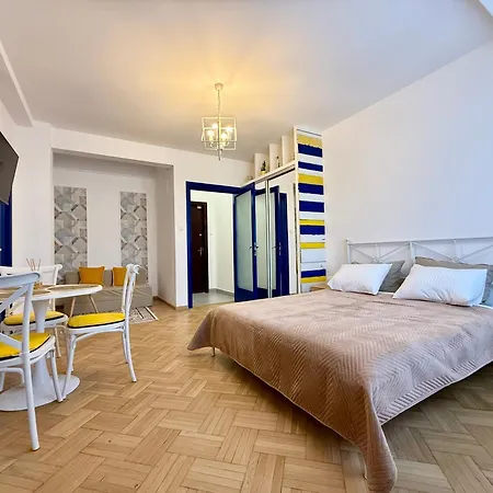 Elada Near Cismigiu Park * Bucarest