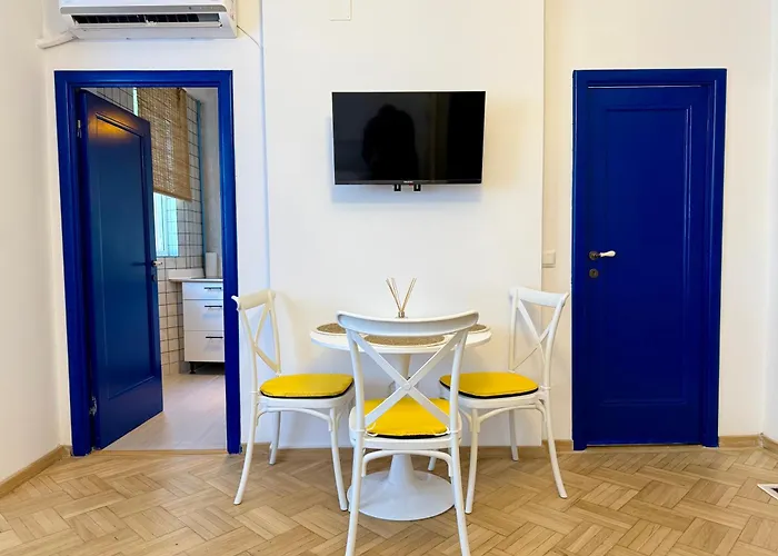 Elada Near Cismigiu Park Bukarest